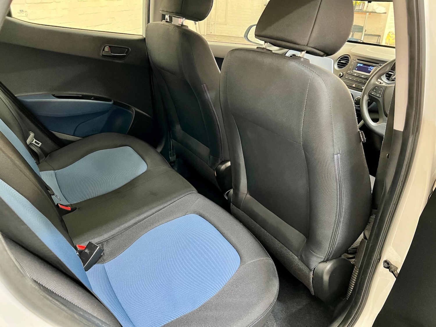 Used Hyundai i10 2015 for sale - 76667102: Photo 44