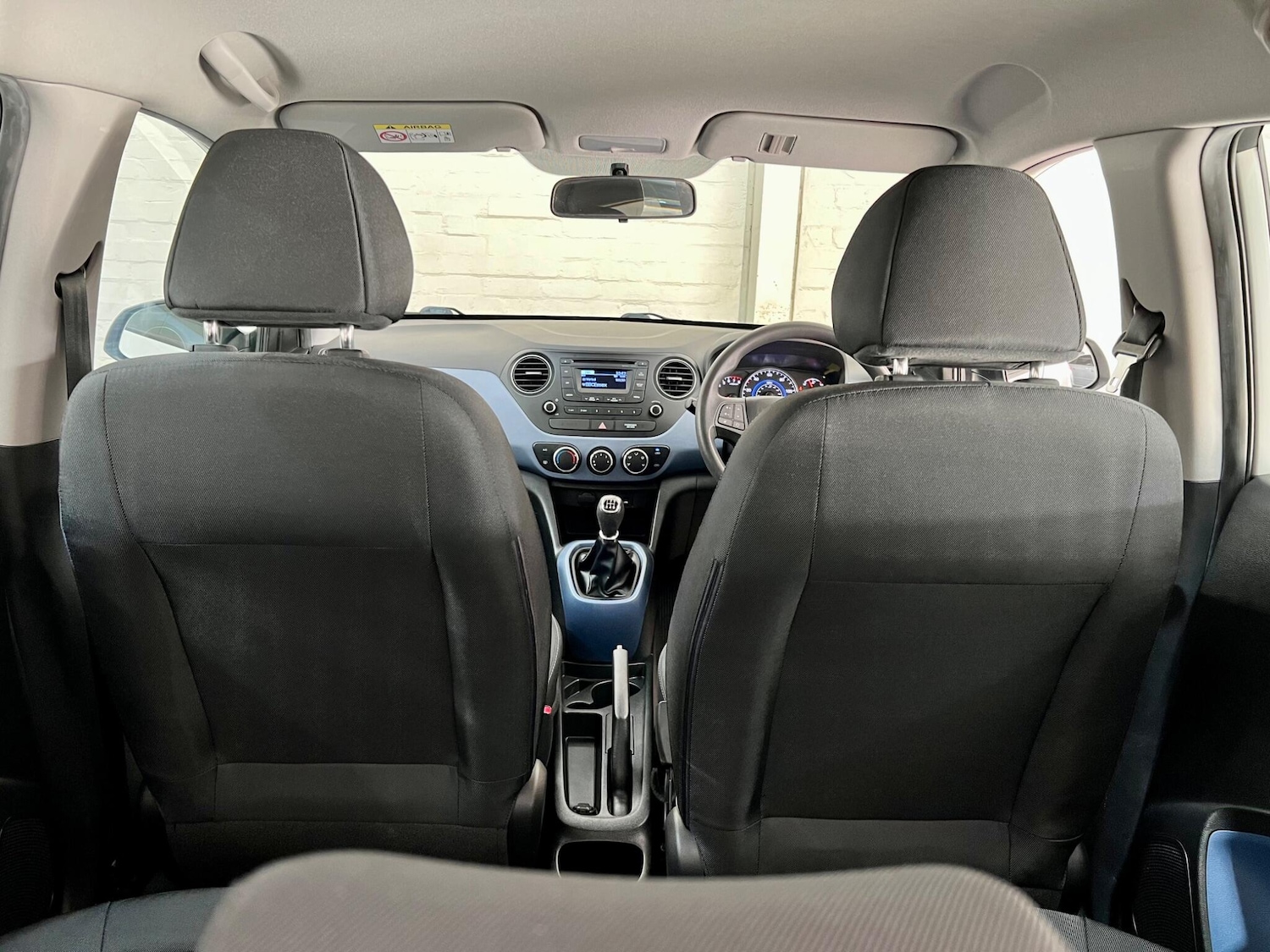 Used Hyundai i10 2015 for sale - 76667102: Photo 49