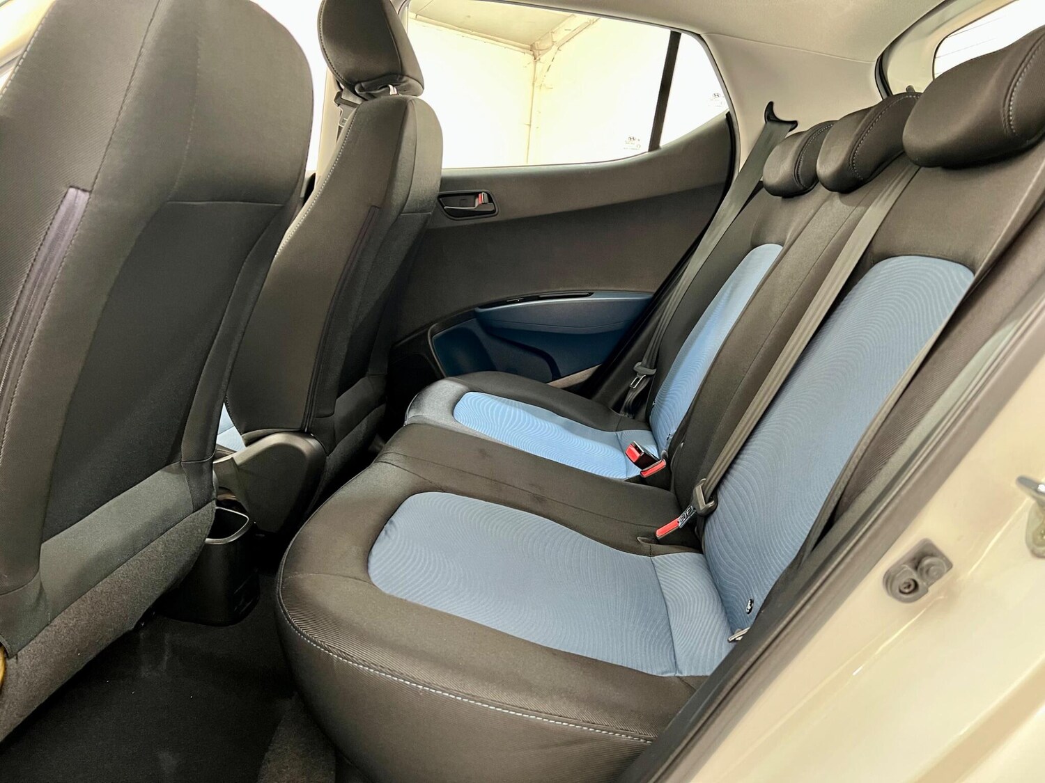 Used Hyundai i10 2015 for sale - 76667102: Photo 51