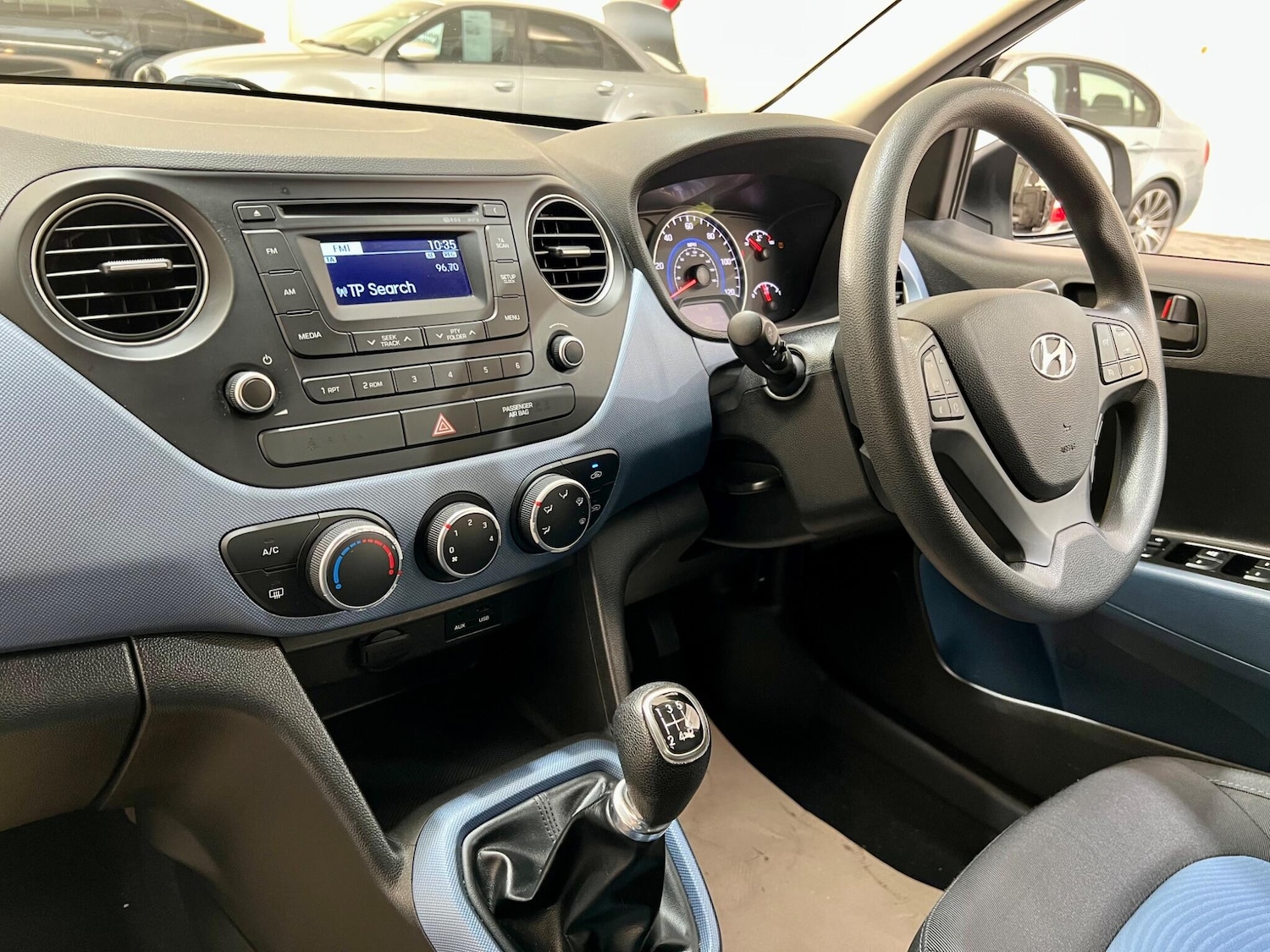 Used Hyundai i10 2015 for sale - 76667102: Photo 9