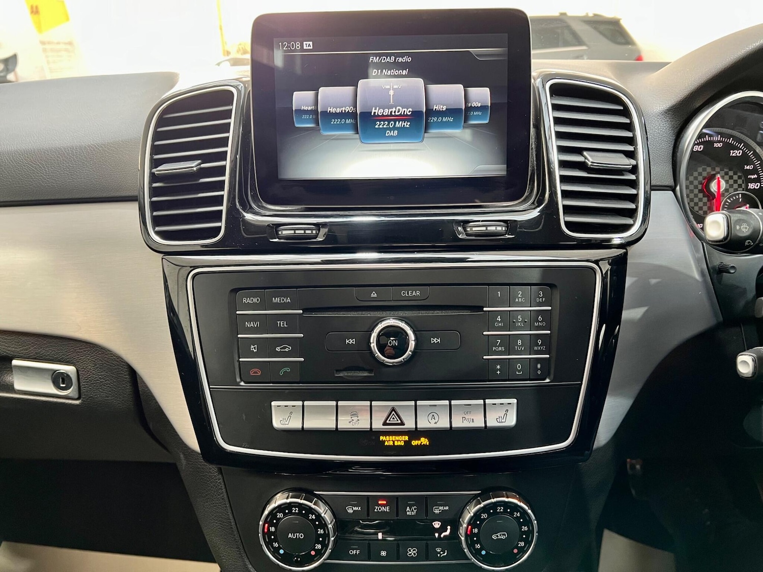 Used Mercedes-Benz GLE 2016 for sale - 77883475: Photo 32