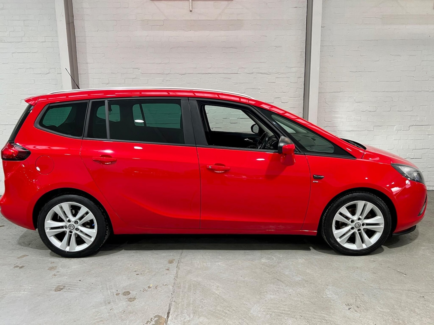Used Vauxhall Zafira 2015 for sale - 76633112: Photo 2