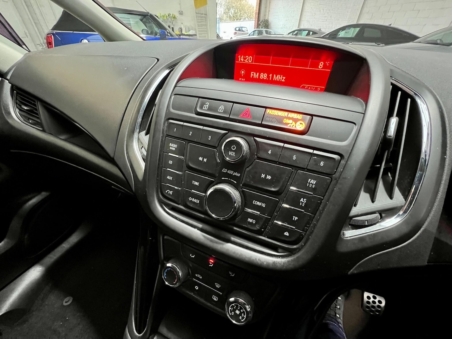 Used Vauxhall Zafira 2015 for sale - 76633112: Photo 27