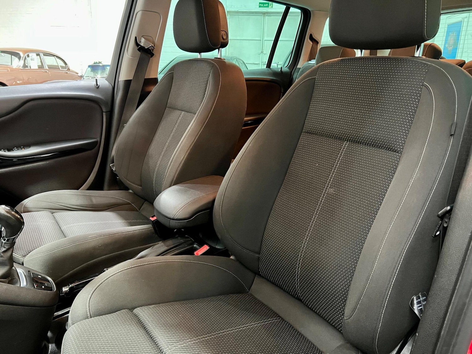 Used Vauxhall Zafira 2015 for sale - 76633112: Photo 30