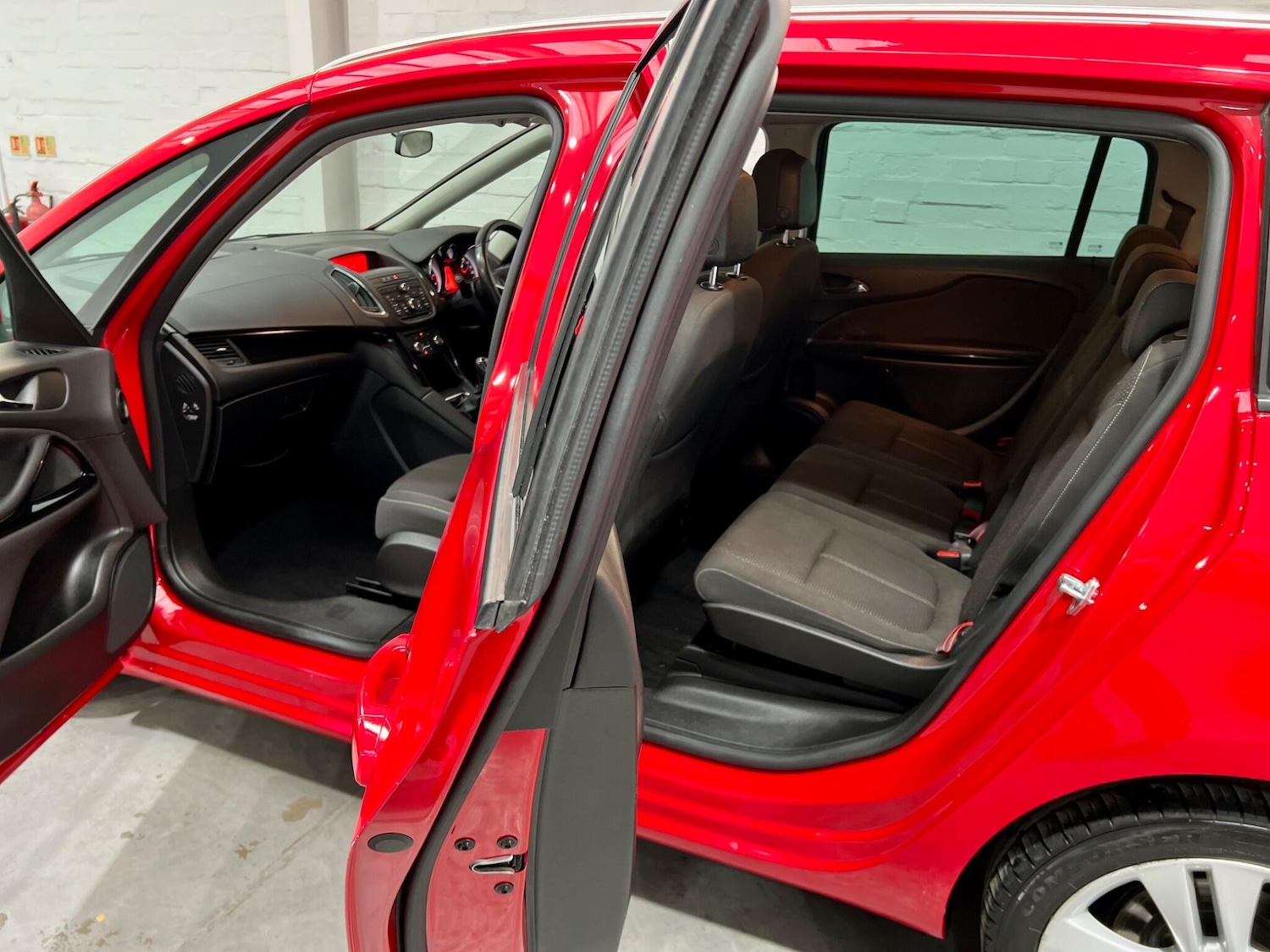 Used Vauxhall Zafira 2015 for sale - 76633112: Photo 43