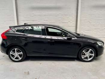 Used Volvo V40 2016 for sale - 74788132: Photo