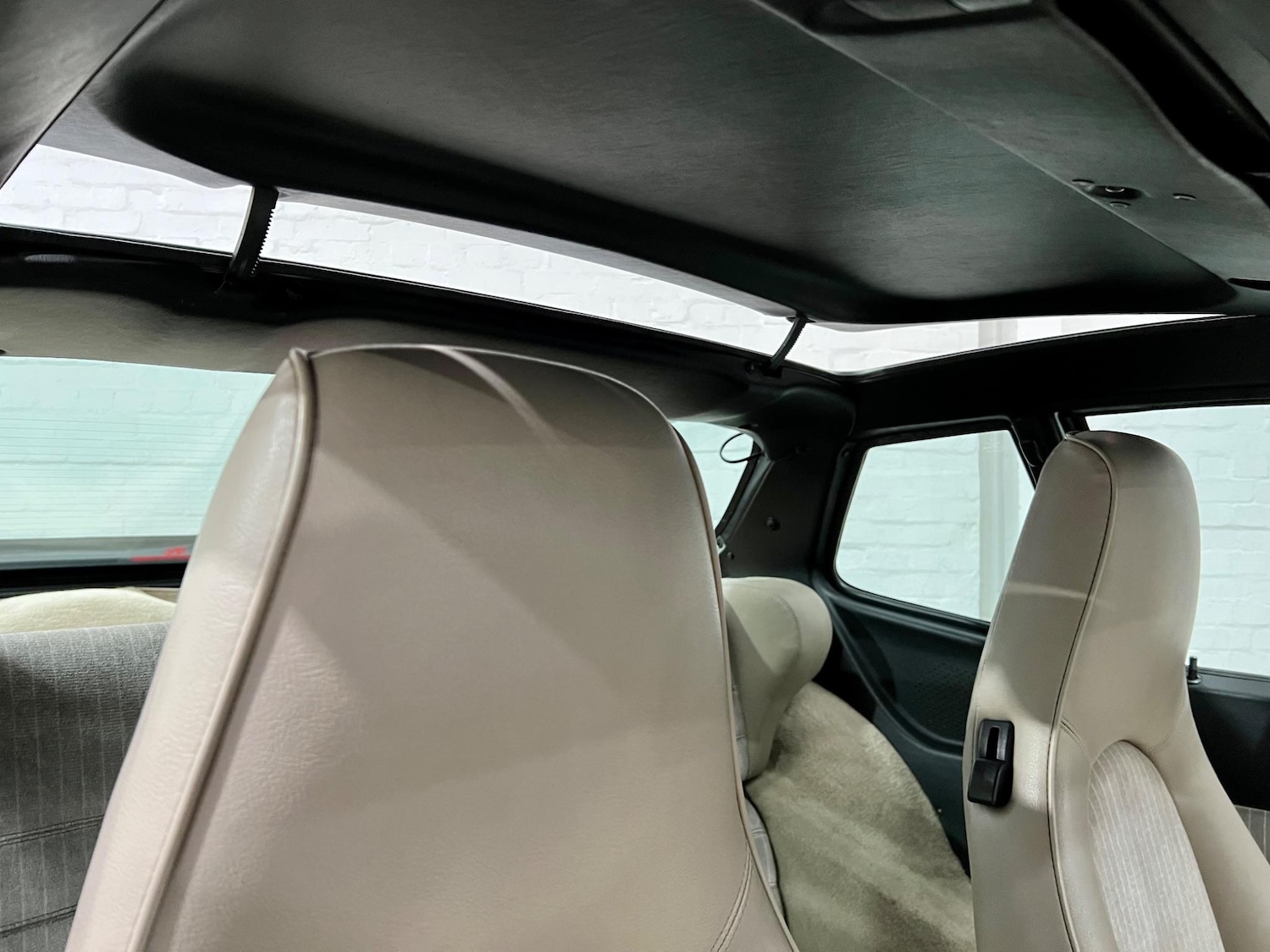 Used Porsche 944 for sale - 76990272: Photo 17