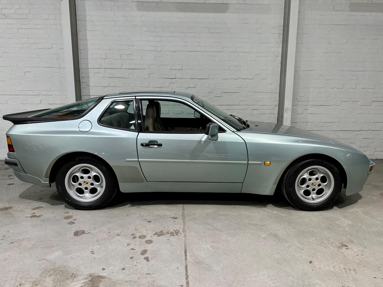 Used Porsche 944 for sale - 76990272: Photo 2