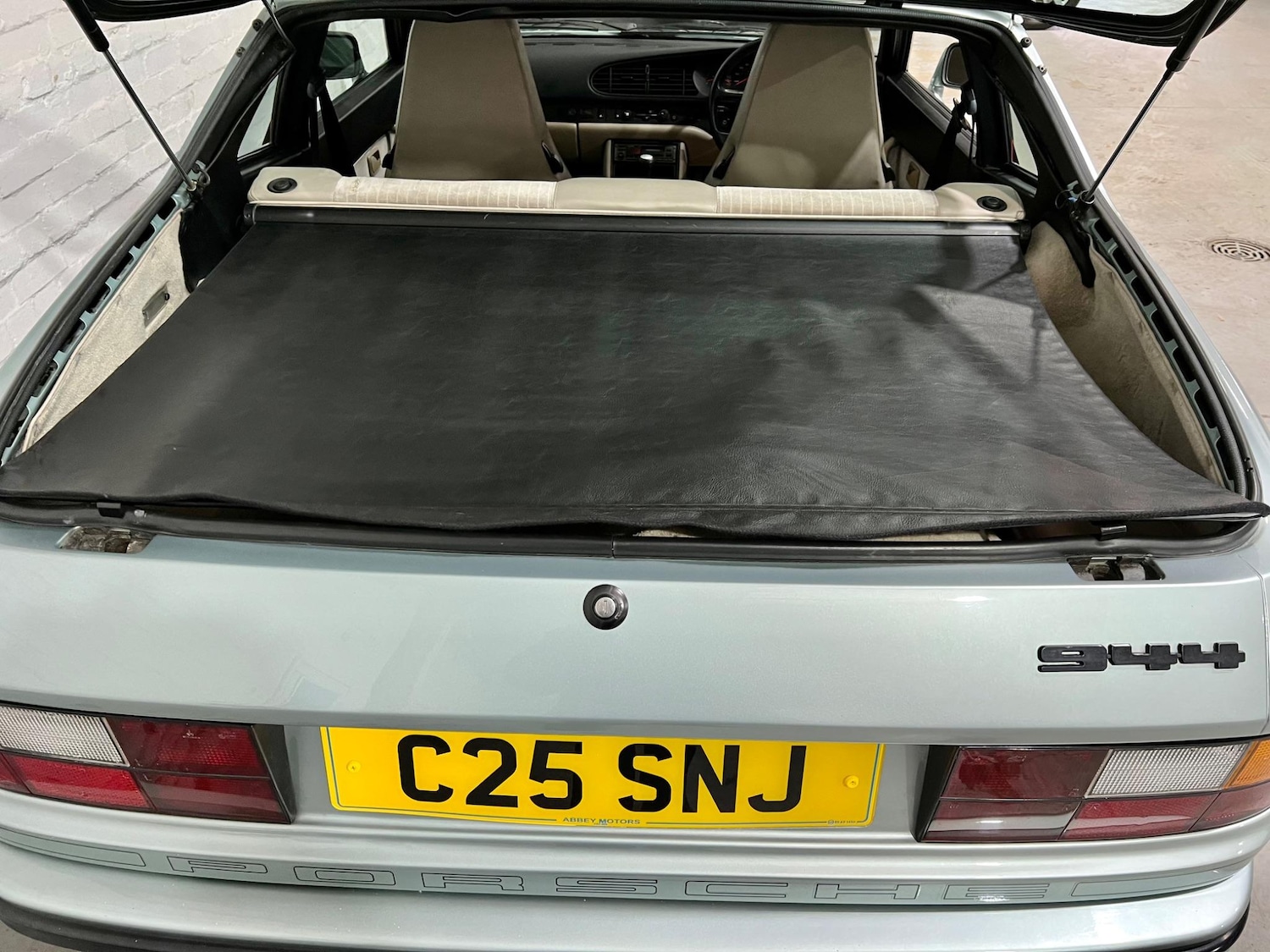 Used Porsche 944 for sale - 76990272: Photo 46