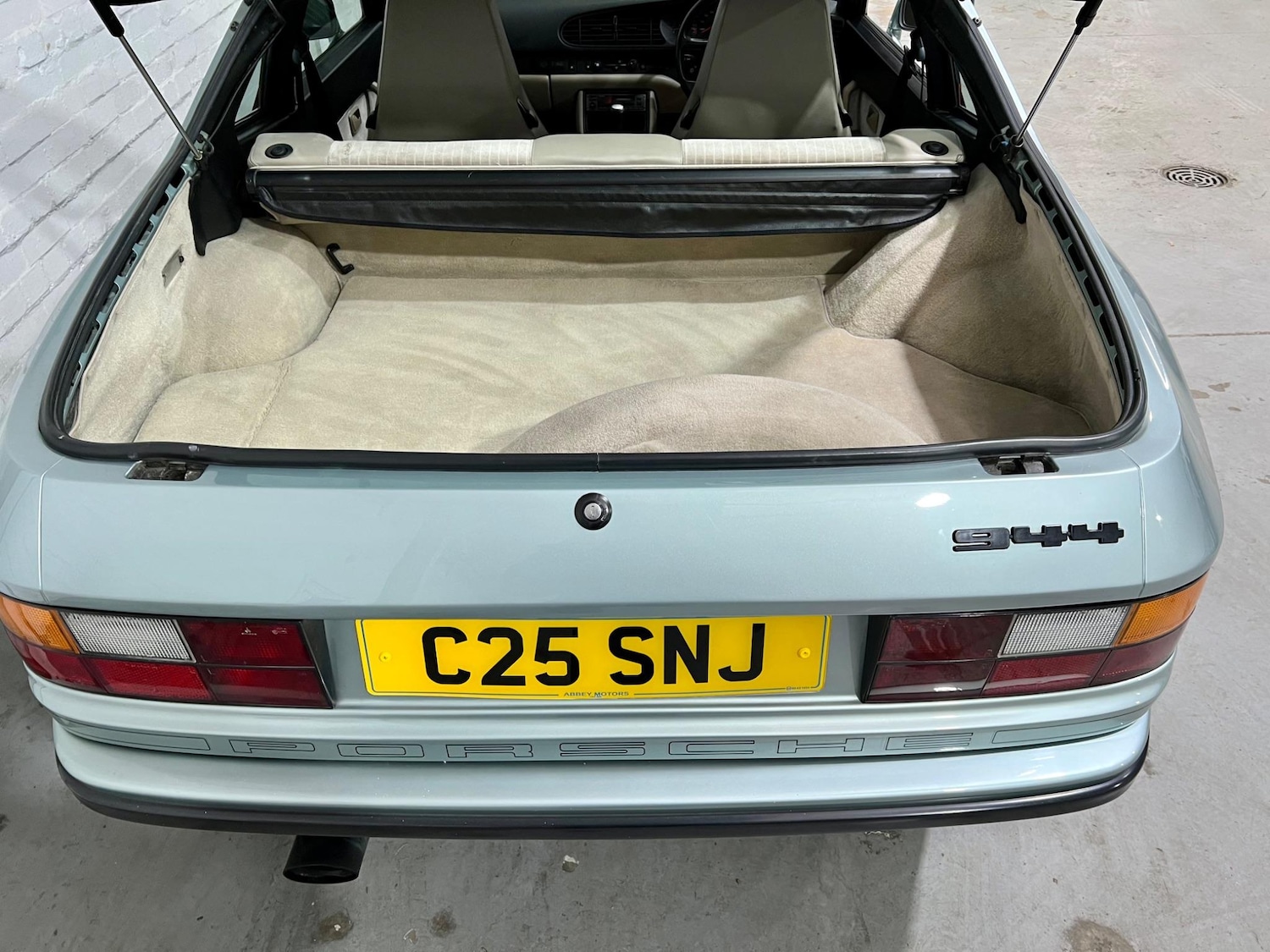 Used Porsche 944 for sale - 76990272: Photo 48