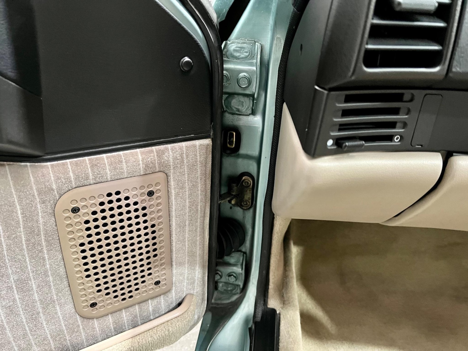 Used Porsche 944 for sale - 76990272: Photo 53