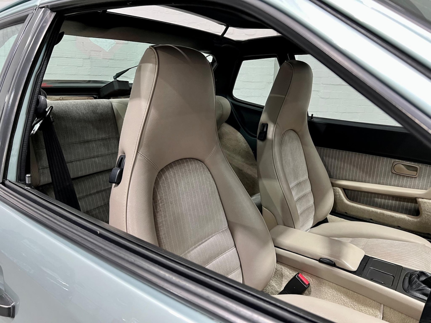 Used Porsche 944 for sale - 76990272: Photo 64