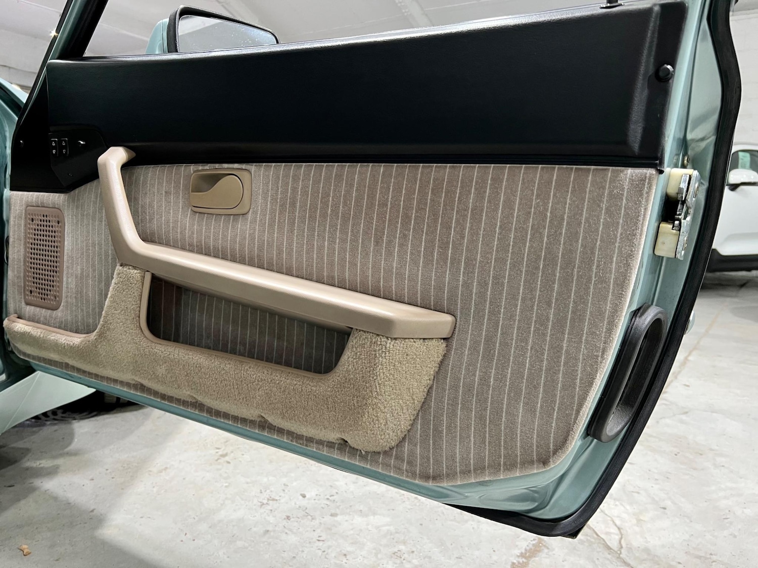 Used Porsche 944 for sale - 76990272: Photo 70