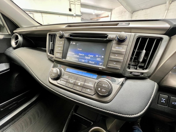 Used Toyota RAV4 2014 for sale - 74788826: Photo 52