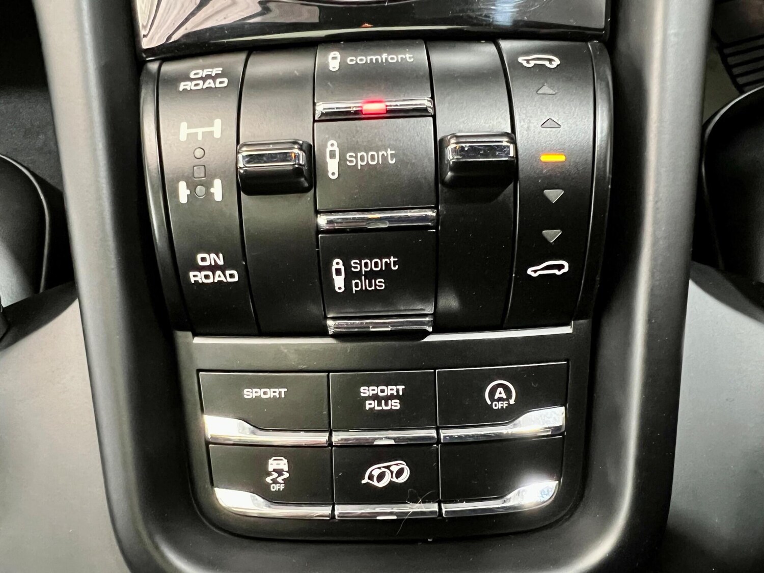 Used Porsche Cayenne 2016 for sale - 78057745: Photo 31