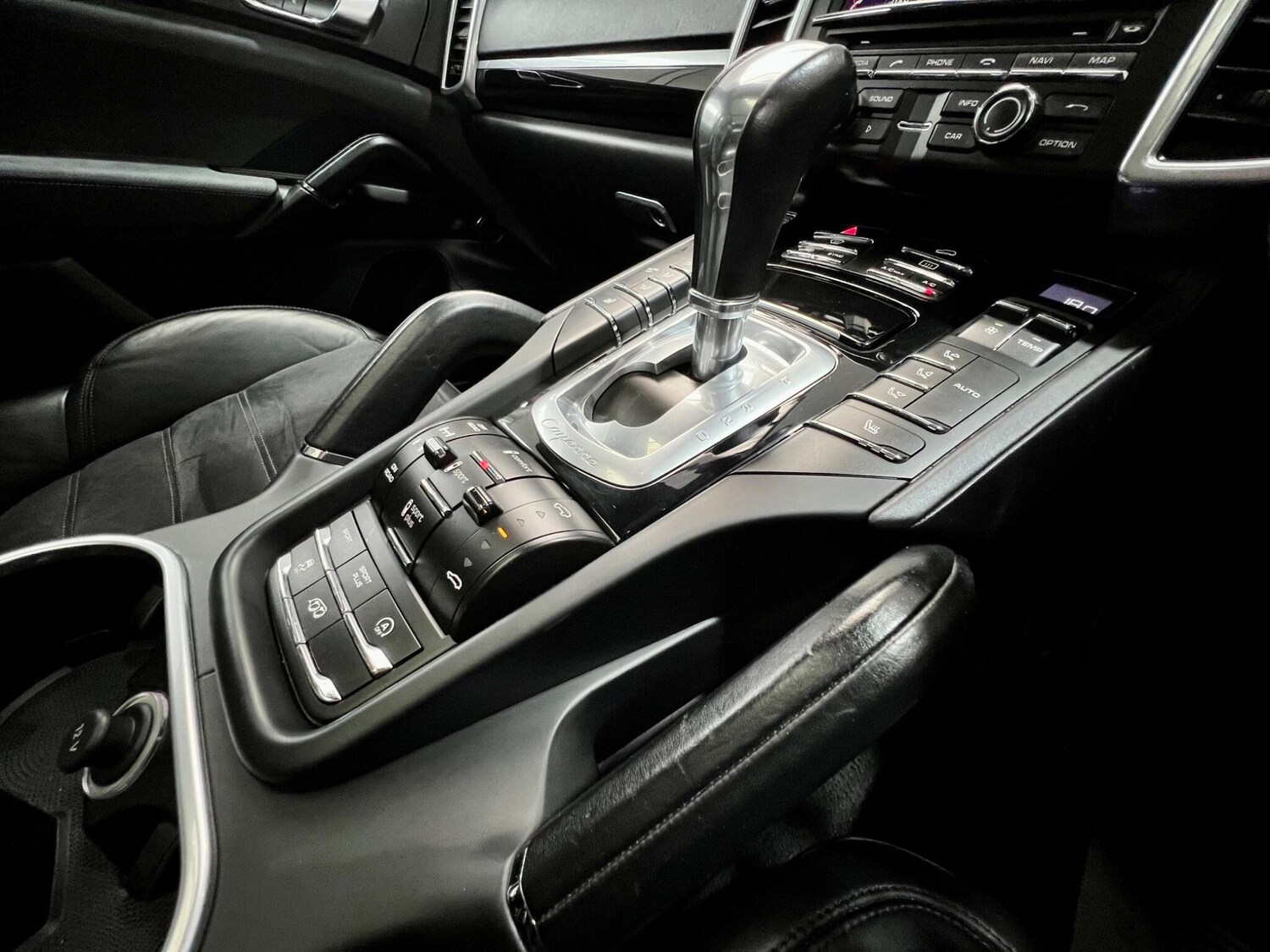 Used Porsche Cayenne 2016 for sale - 78057745: Photo 35