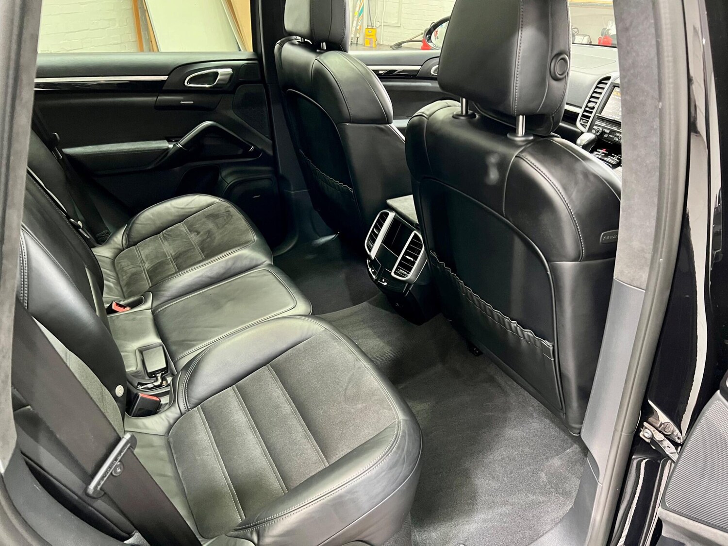 Used Porsche Cayenne 2016 for sale - 78057745: Photo 43