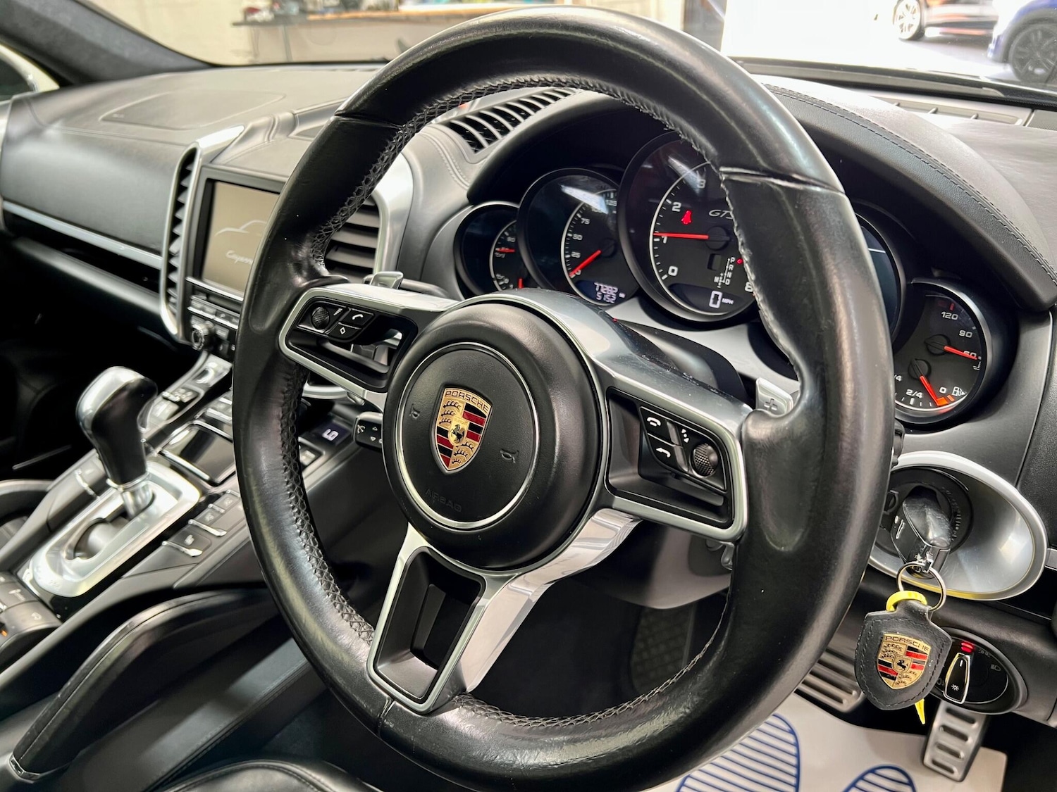Used Porsche Cayenne 2016 for sale - 78057745: Photo 5