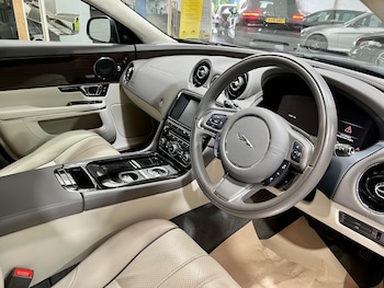 Used Jaguar XJ 2015 for sale - 78636092: Photo