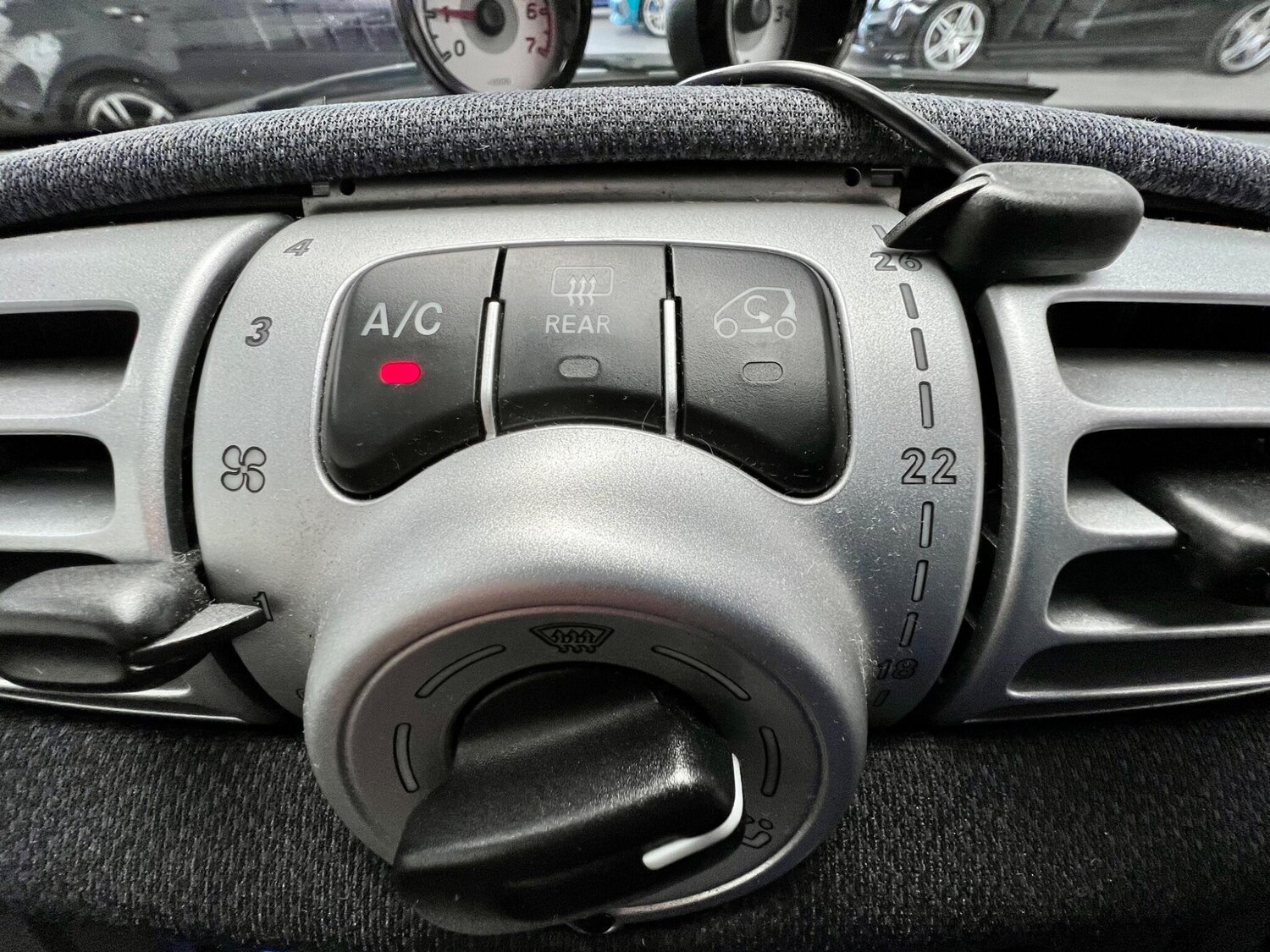 Used smart fortwo 2013 for sale - 77926193: Photo 18