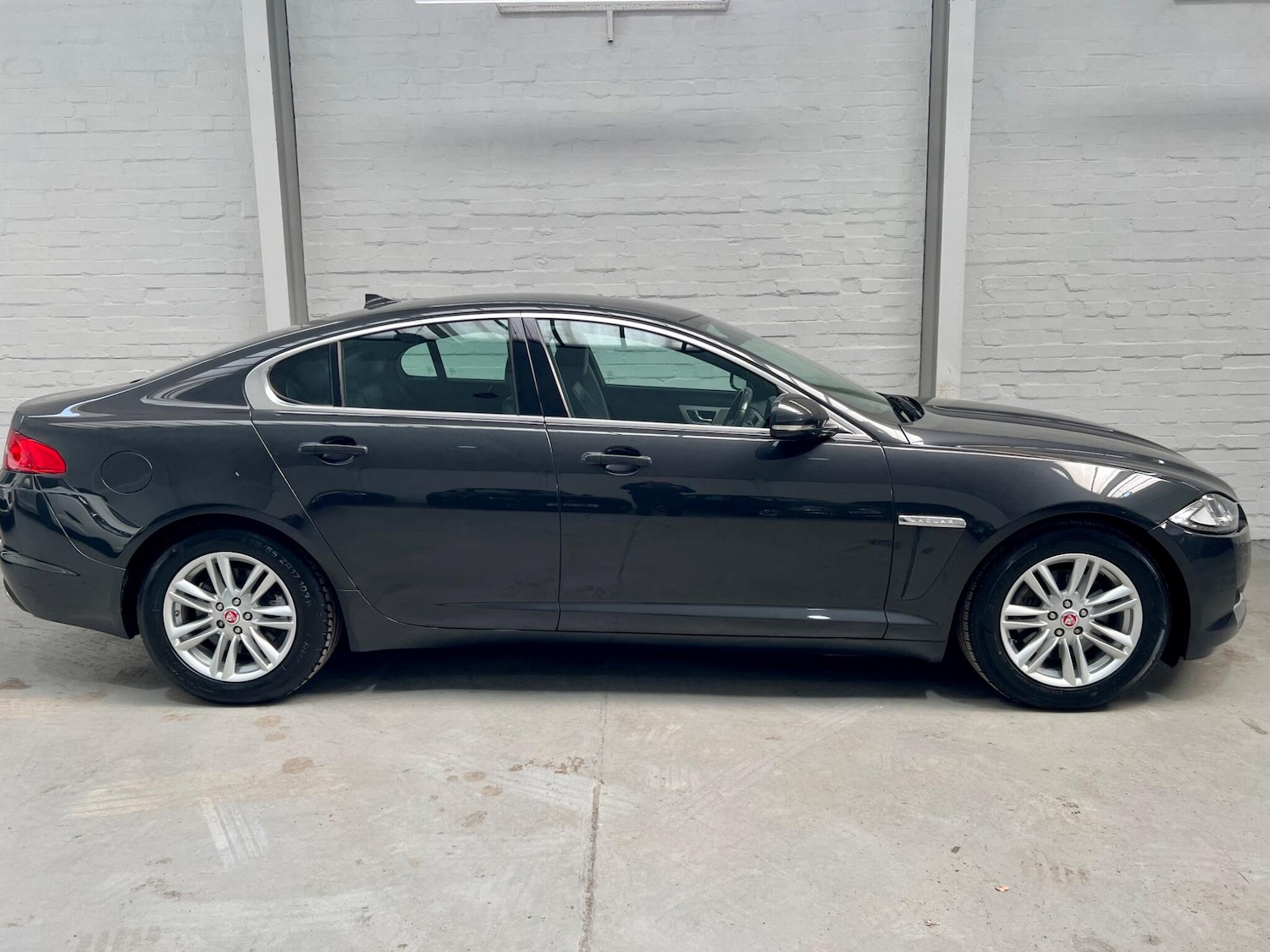 Used Jaguar XF for sale - 78214549: Photo 2