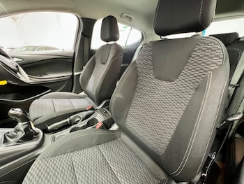 Used Vauxhall Astra 2017 for sale - 79248013: Photo