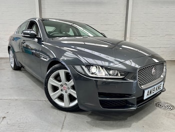Used Jaguar XE 2019 for sale - 79464718: Photo