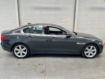 Used Jaguar XE 2019 for sale - 79464718: Photo