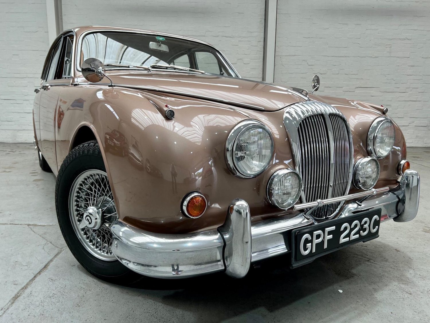 Used Daimler V8 1965 for sale - 76727844: Photo 1