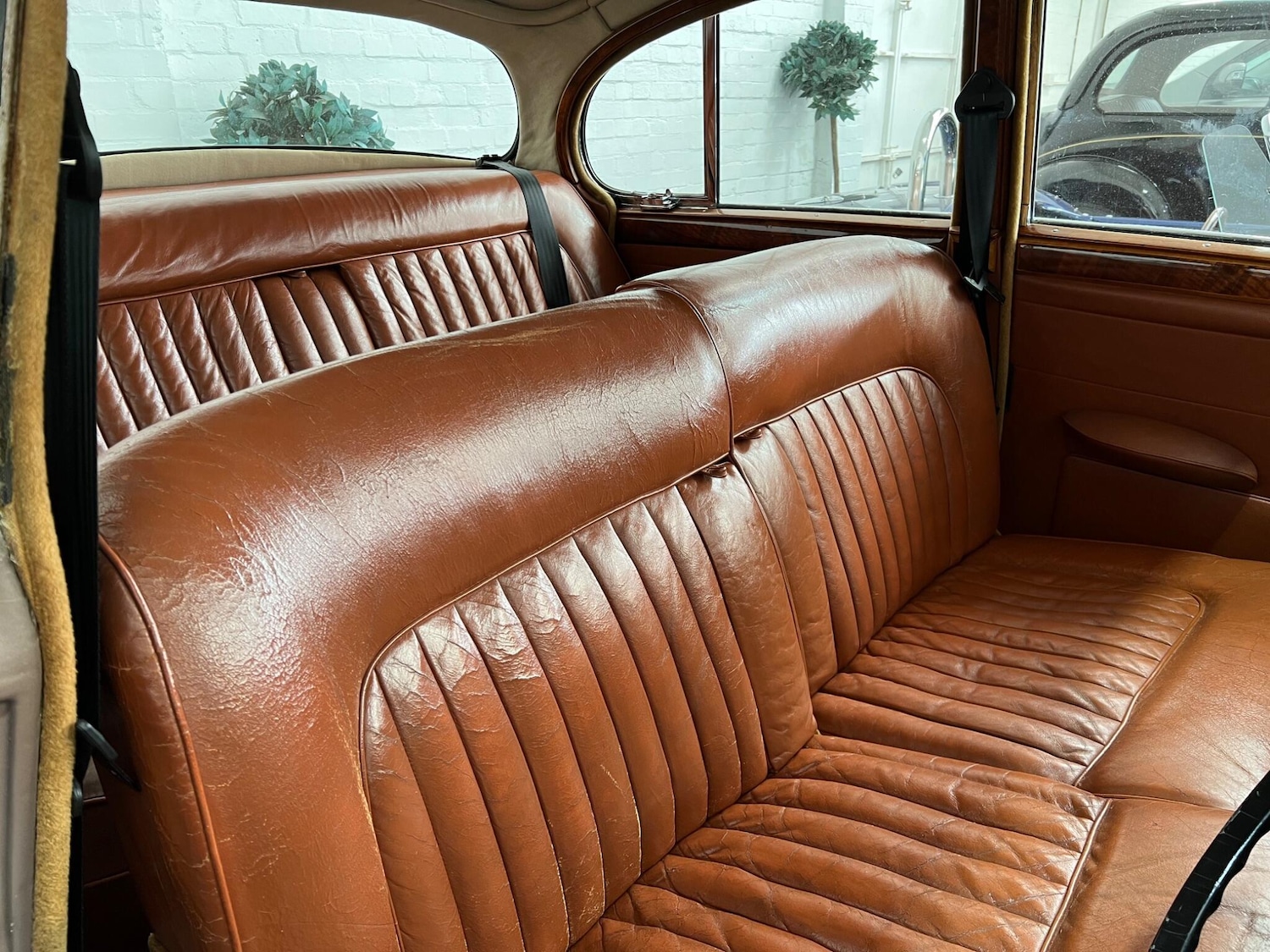 Used Daimler V8 1965 for sale - 76727844: Photo 24