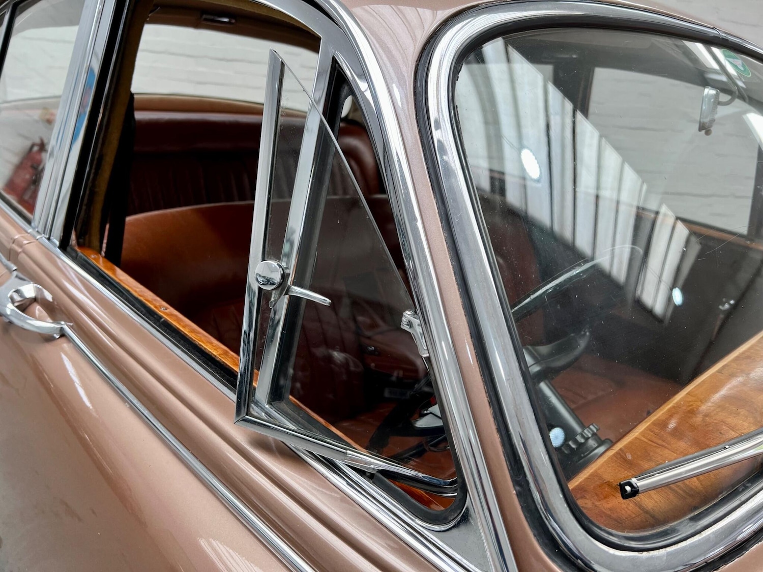 Used Daimler V8 1965 for sale - 76727844: Photo 56