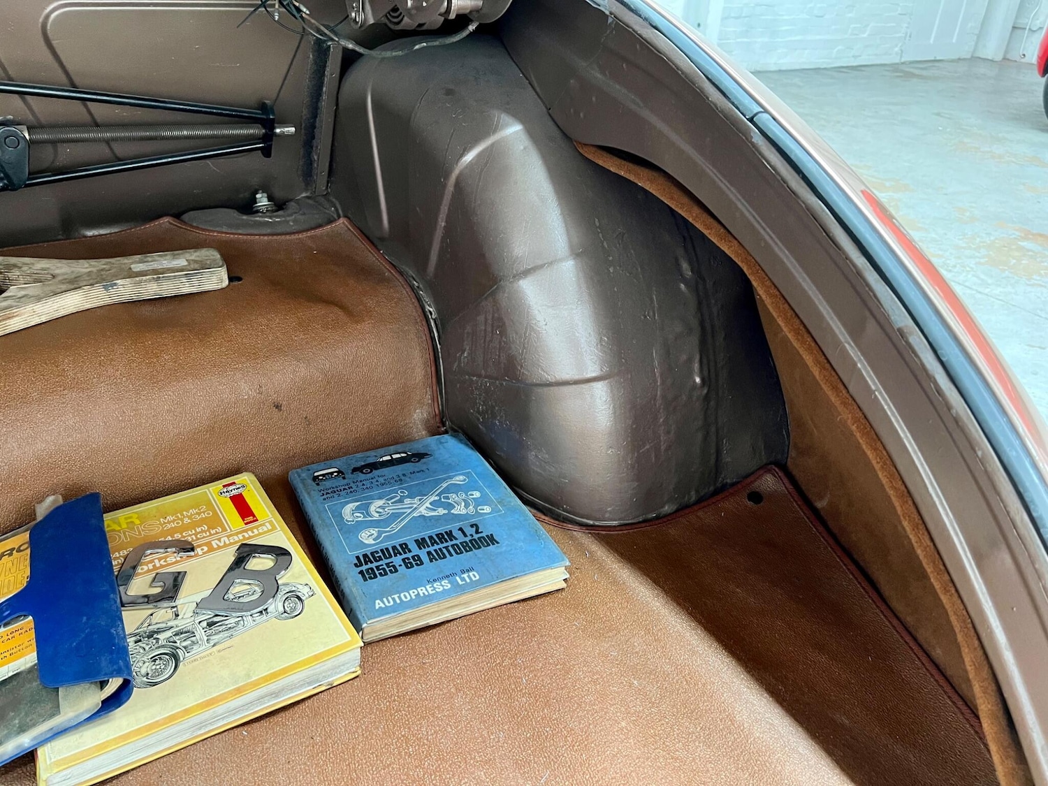 Used Daimler V8 1965 for sale - 76727844: Photo 75