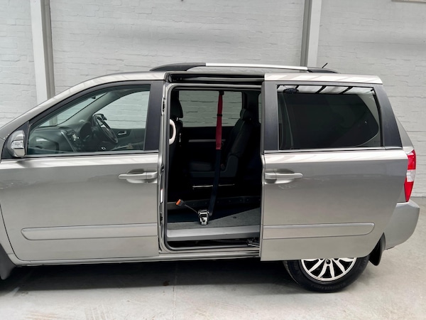 Used Kia Sedona 2010 for sale - 75059714: Photo 17