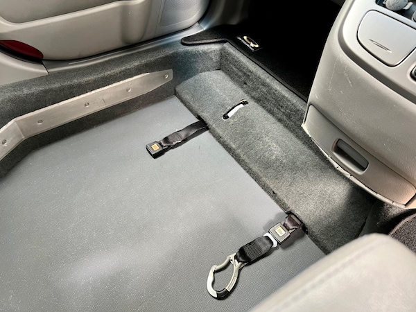 Used Kia Sedona 2010 for sale - 75059714: Photo 26
