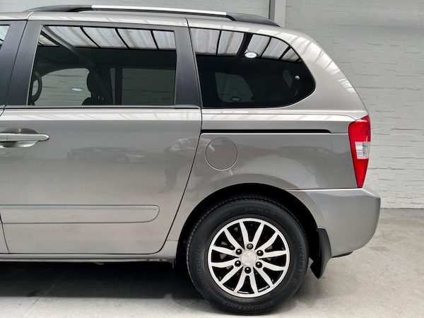Used Kia Sedona 2010 for sale - 75059714: Photo 33