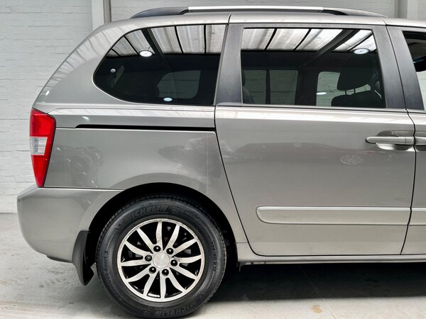 Used Kia Sedona 2010 for sale - 75059714: Photo 42