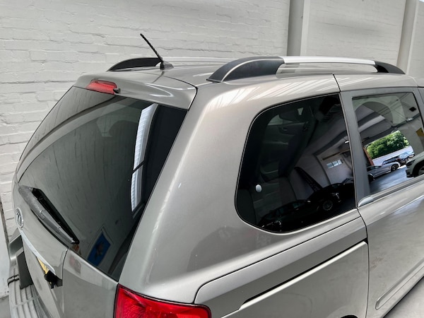 Used Kia Sedona 2010 for sale - 75059714: Photo 45