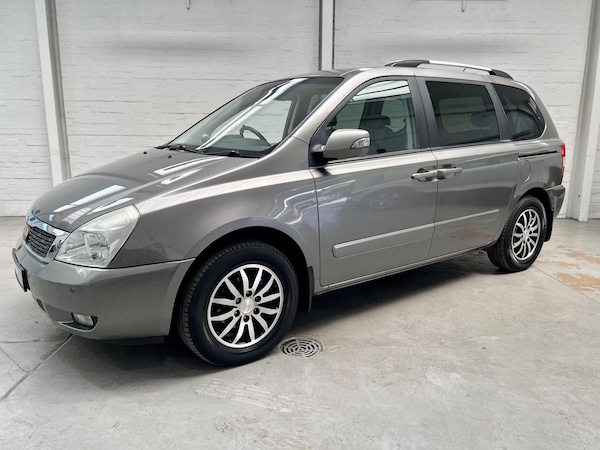 Used Kia Sedona 2010 for sale - 75059714: Photo 6