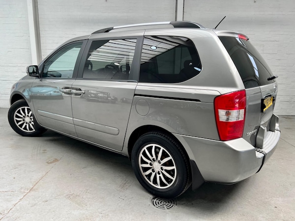 Used Kia Sedona 2010 for sale - 75059714: Photo 7