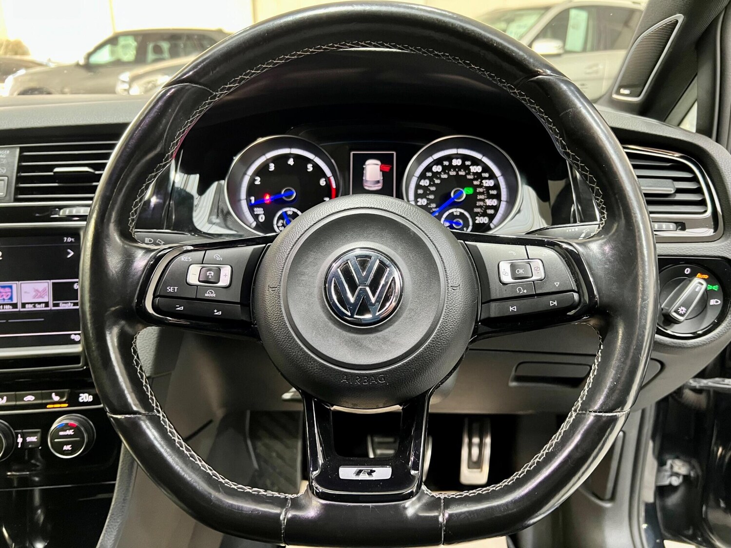 Used Volkswagen Golf 2017 for sale - 77784611: Photo 20