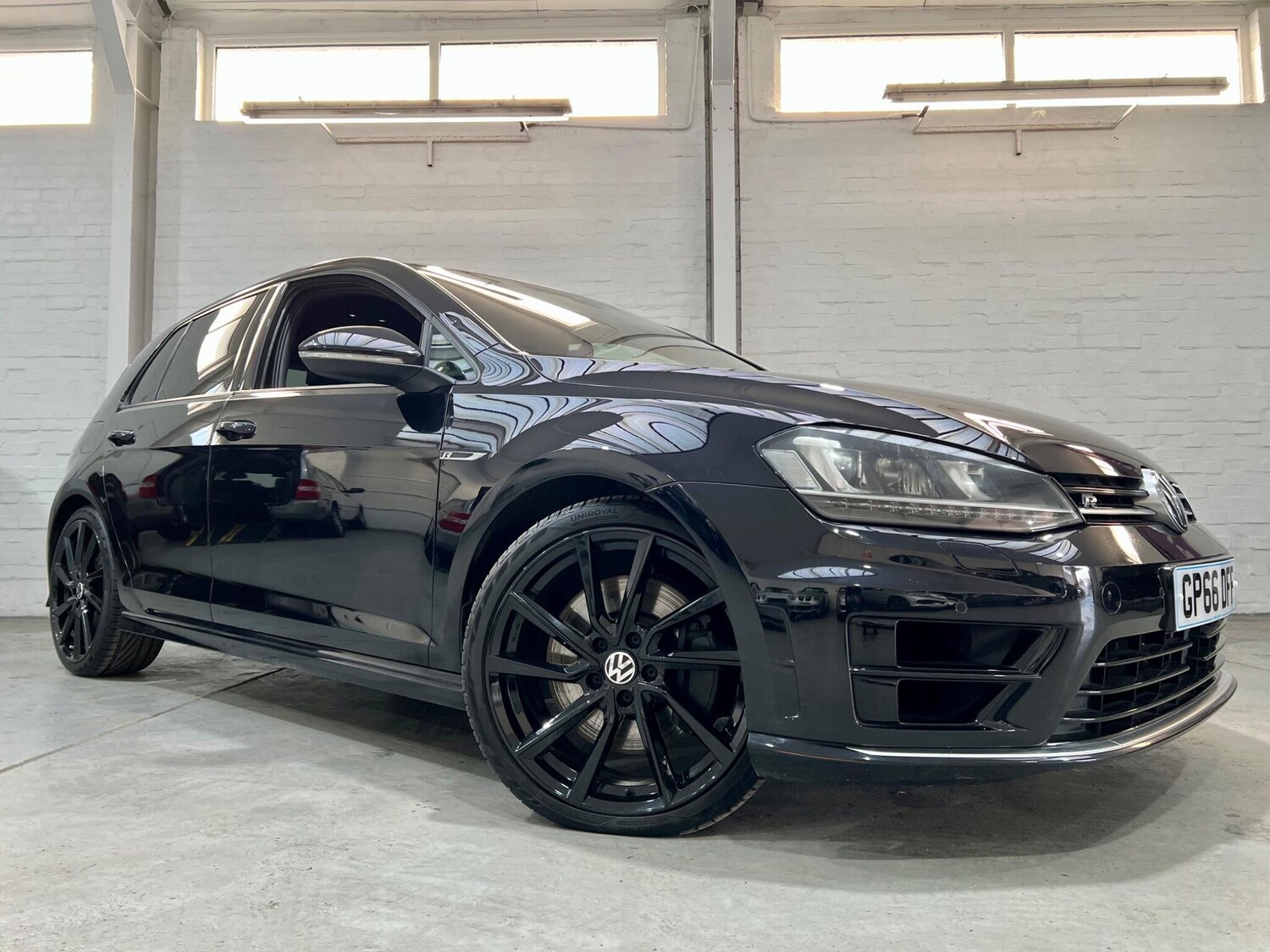 Used Volkswagen Golf 2017 for sale - 77784611: Photo 24