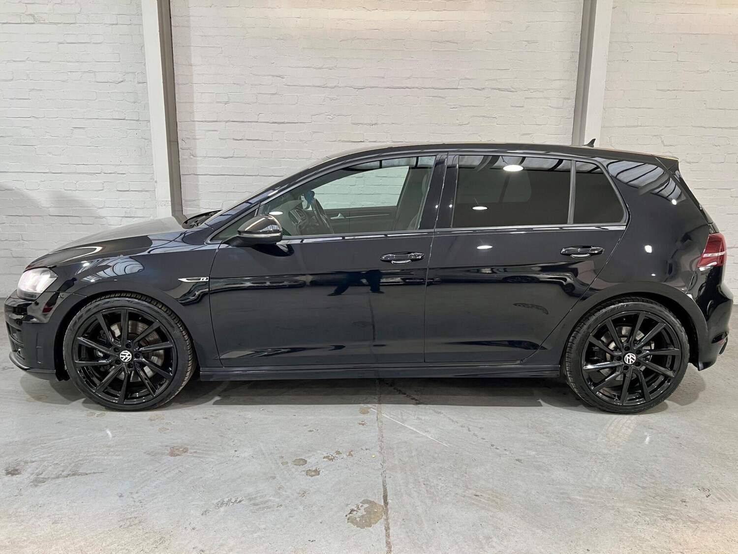 Used Volkswagen Golf 2017 for sale - 77784611: Photo 29