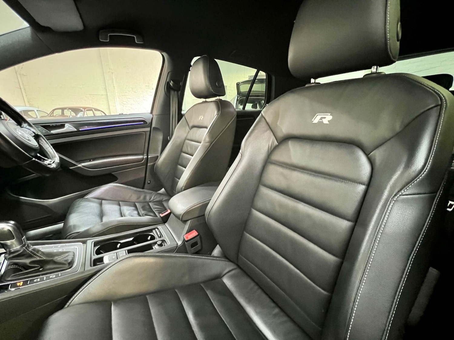 Used Volkswagen Golf 2017 for sale - 77784611: Photo 3