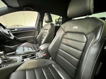 Used Volkswagen Golf 2017 for sale - 77784611: Photo