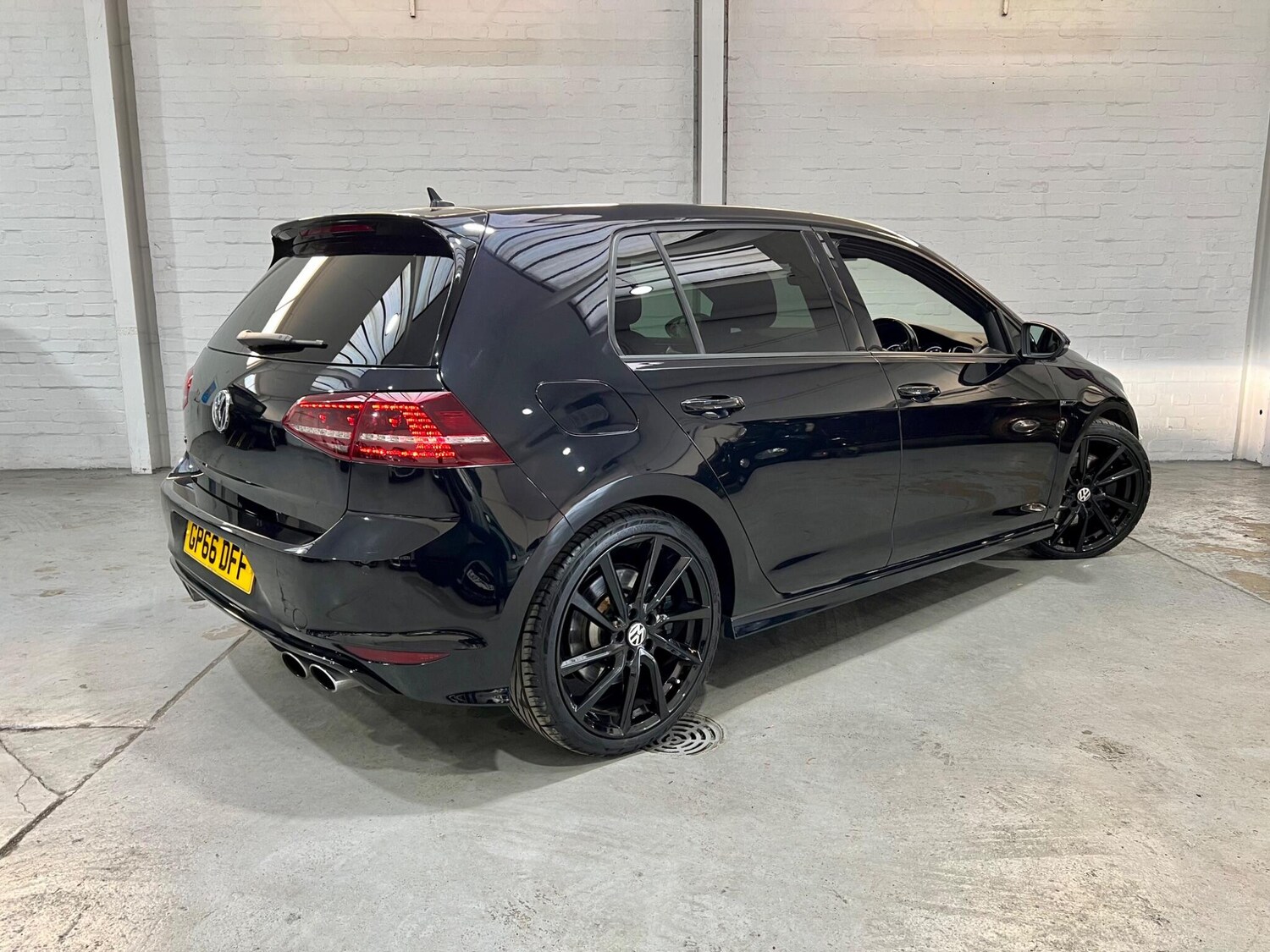 Used Volkswagen Golf 2017 for sale - 77784611: Photo 41