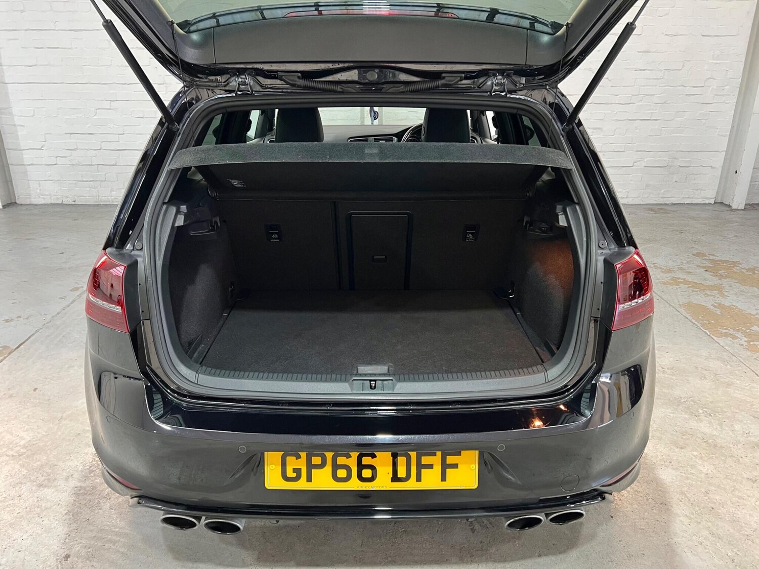 Used Volkswagen Golf 2017 for sale - 77784611: Photo 49