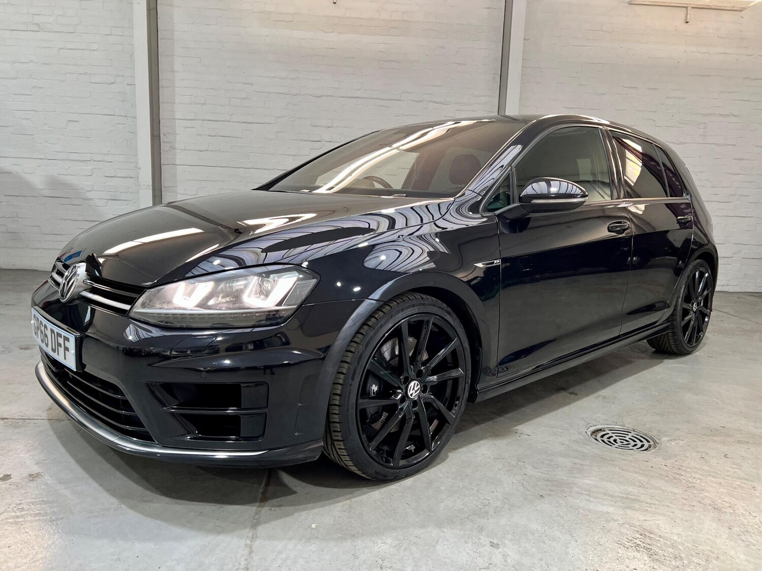 Used Volkswagen Golf 2017 for sale - 77784611: Photo 6