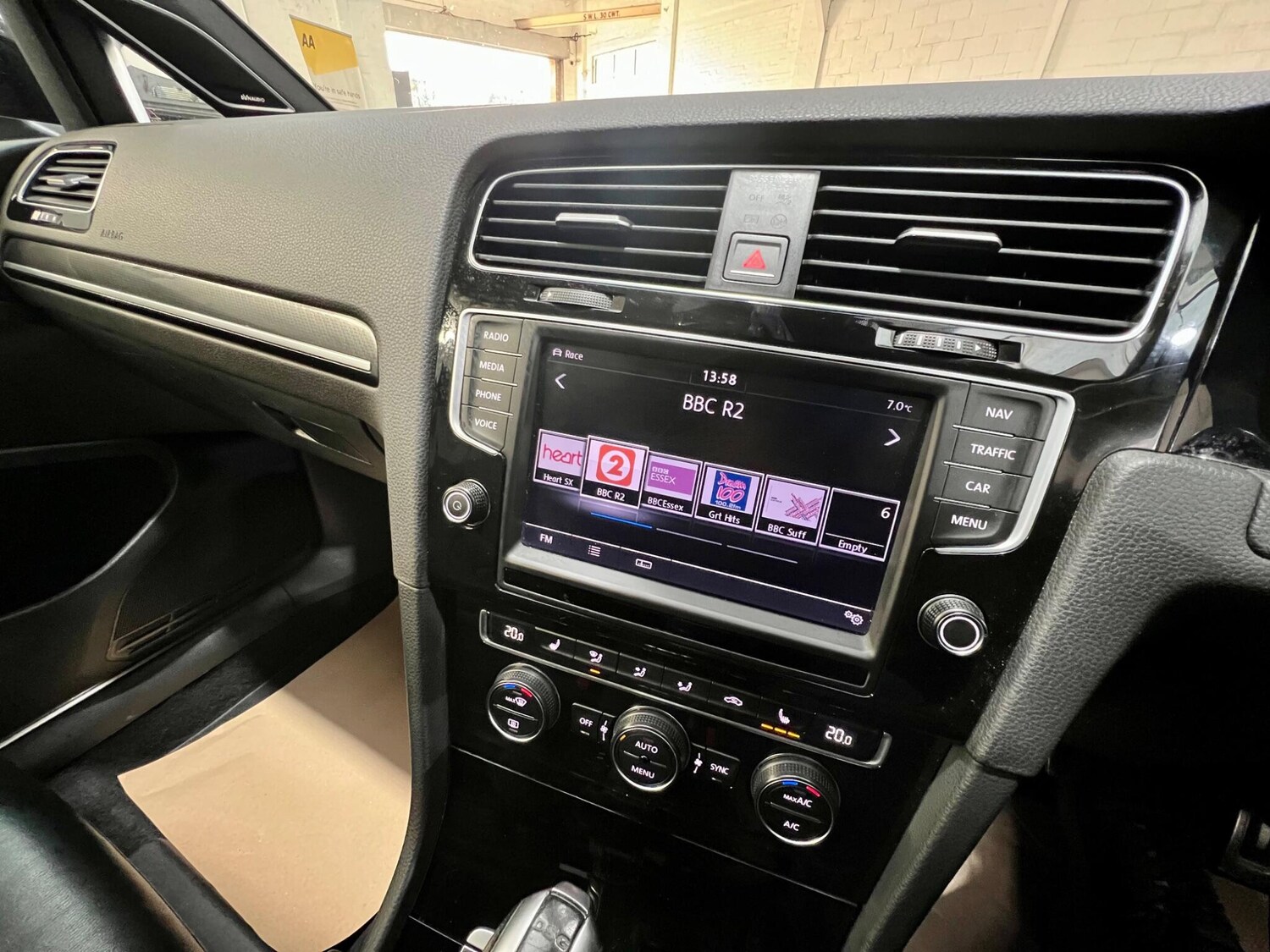 Used Volkswagen Golf 2017 for sale - 77784611: Photo 61