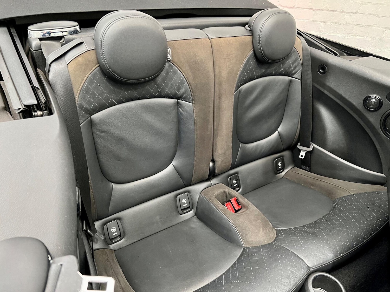 Used MINI Convertible 2020 for sale - 76314798: Photo 13