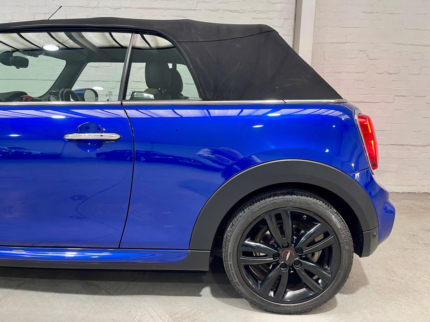 Used MINI Convertible 2020 for sale - 76314798: Photo 21